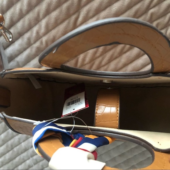 Round satchel bag - Carlos Santana NWT - Picture 3 of 5